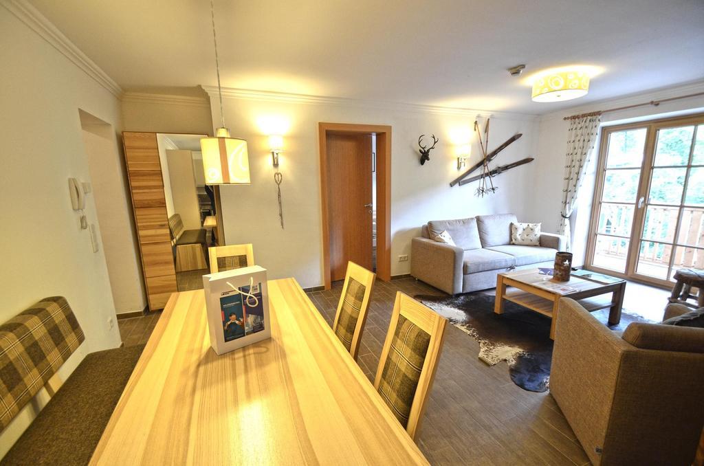 Appartementhaus Kristall Incl Joker Card By All In One Apartments Saalbach-Hinterglemm Exteriör bild